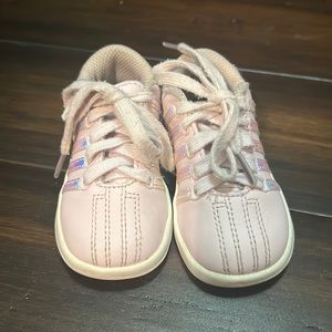 K-swiss tennis shoes size 5